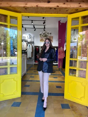 Blazer noir en simili cuir