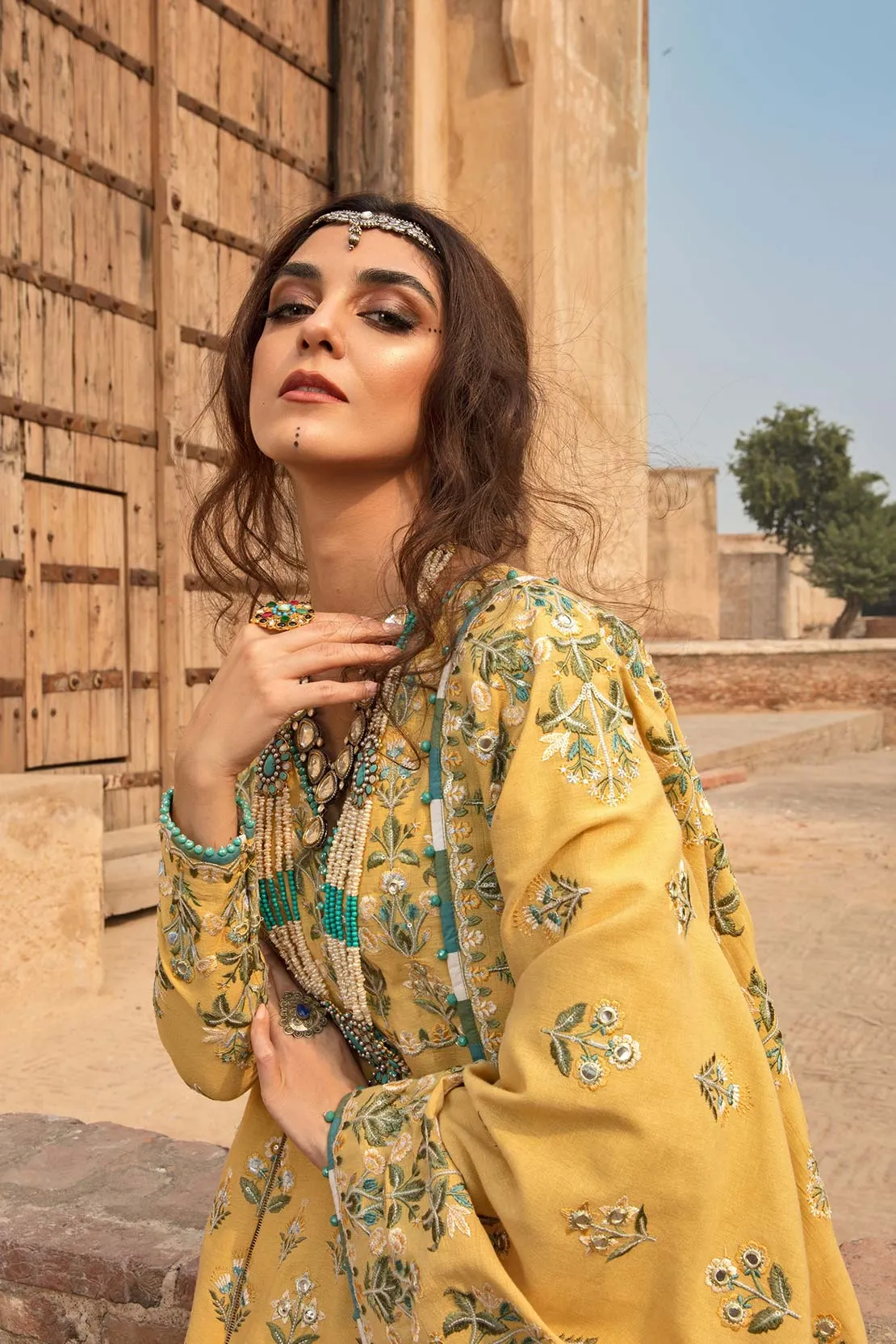 Crimson X Saira Shakira Winter Collection 2020 – Sheeshay Hazaron - Canary