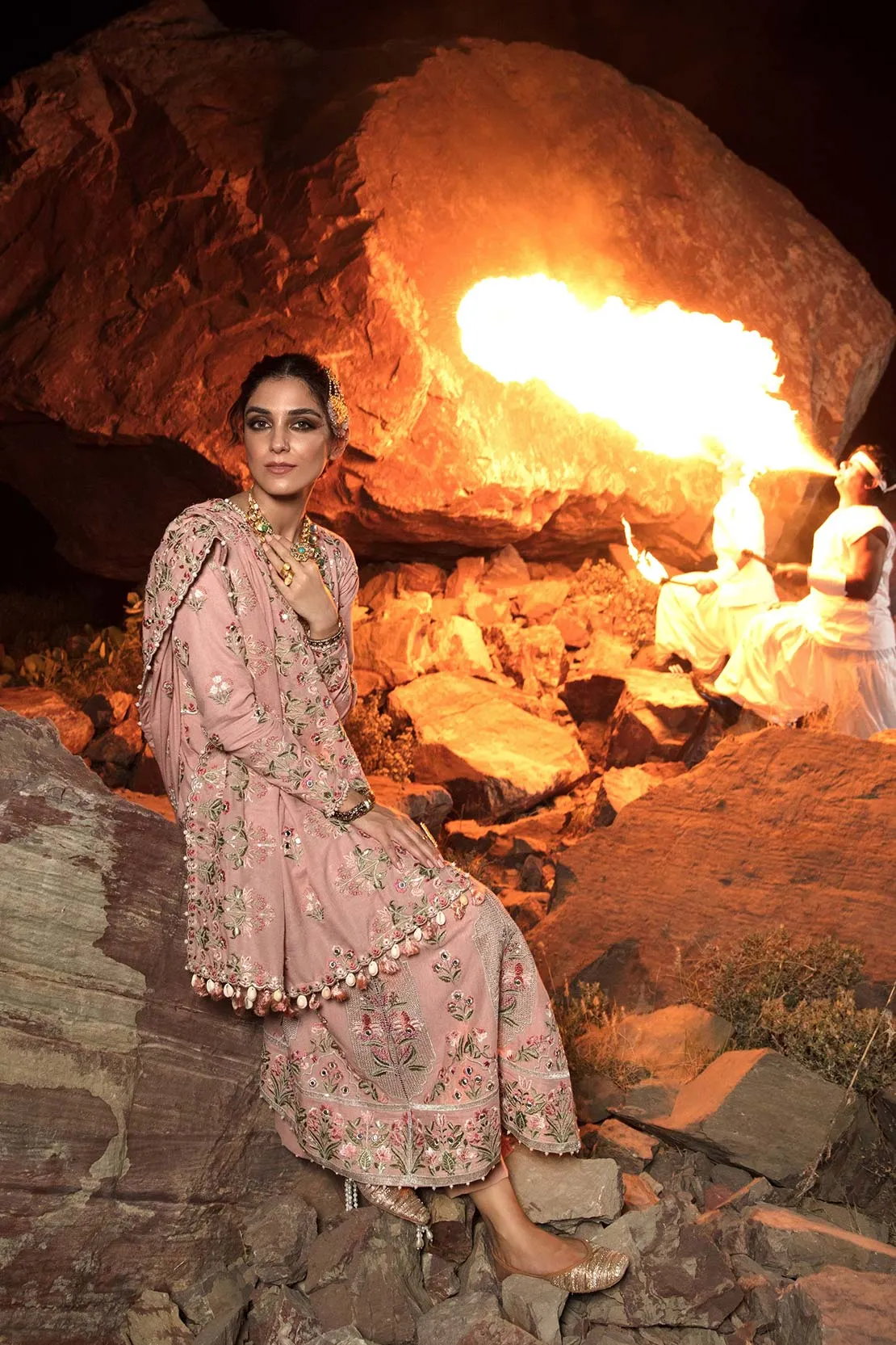Crimson X Saira Shakira Winter Collection 2020 – Sheeshay Hazaron - Rose