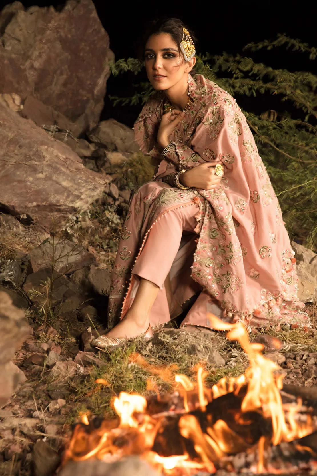 Crimson X Saira Shakira Winter Collection 2020 – Sheeshay Hazaron - Rose