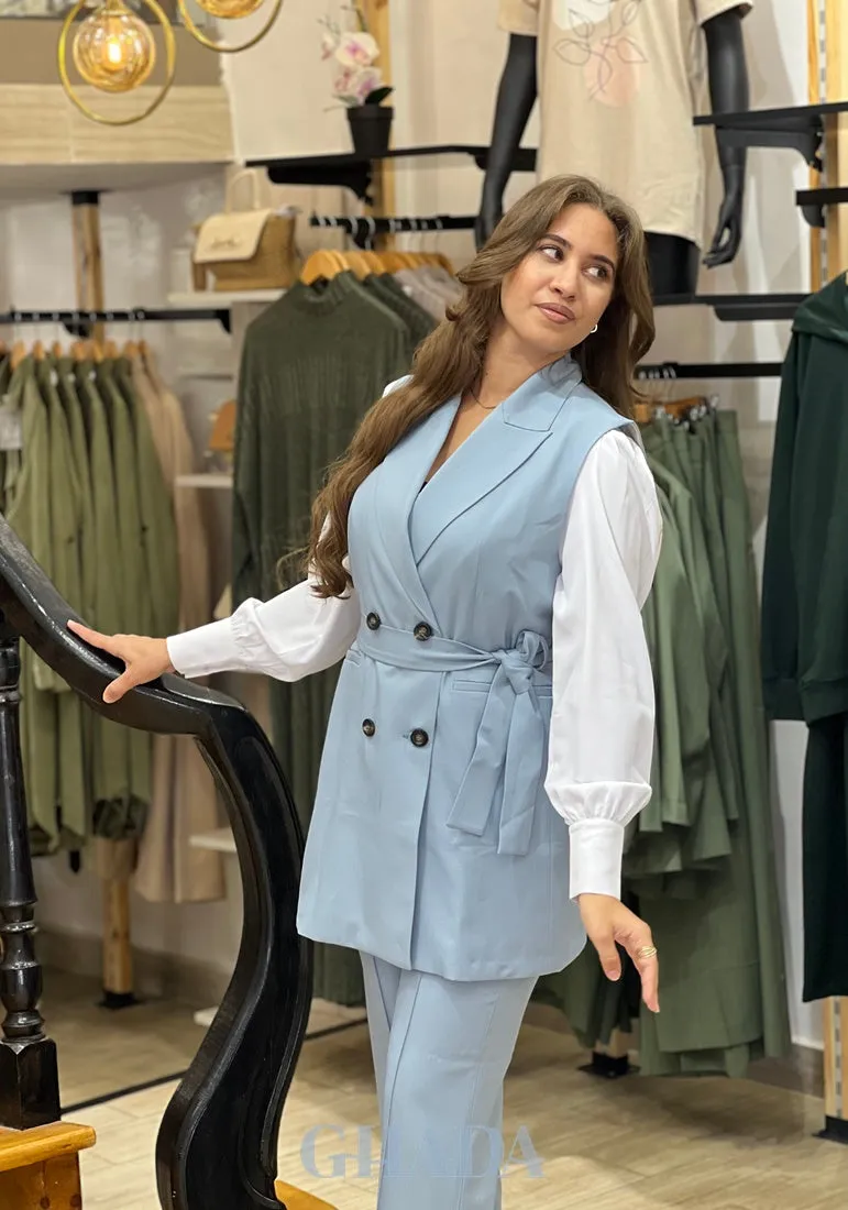Ensemble gilet - pantalon en bleu ciel