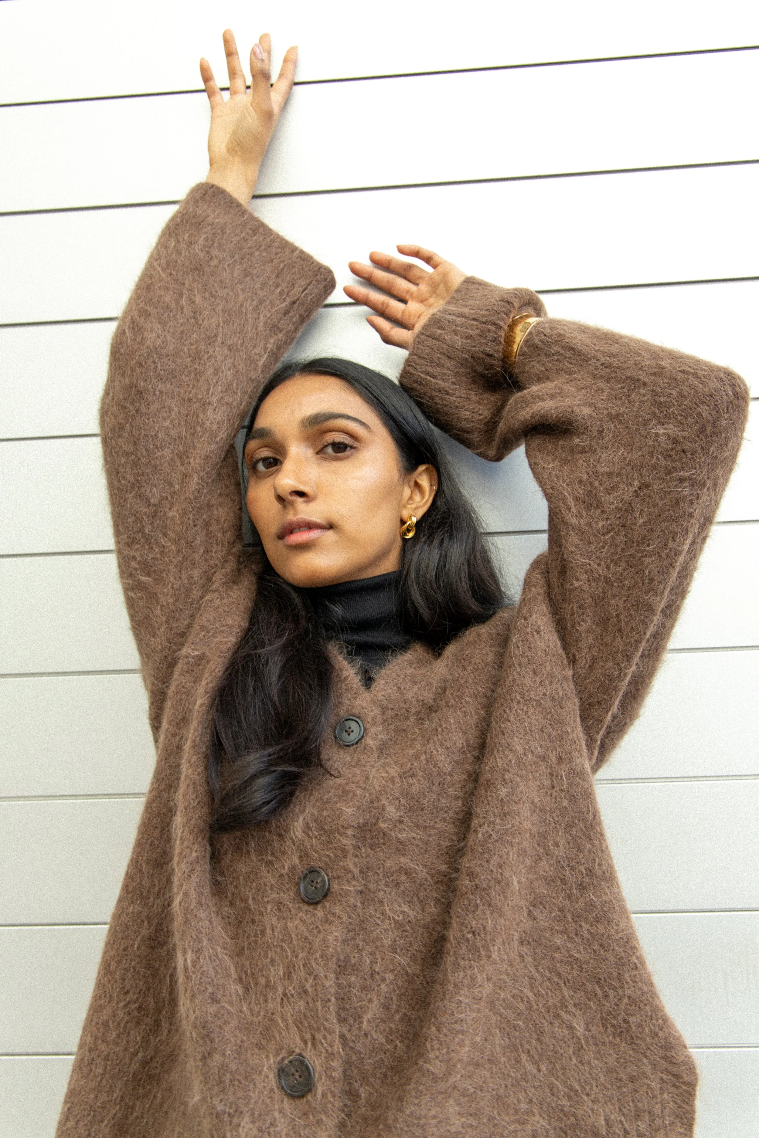 Fure Fluffy Cardigan - Dark Brown