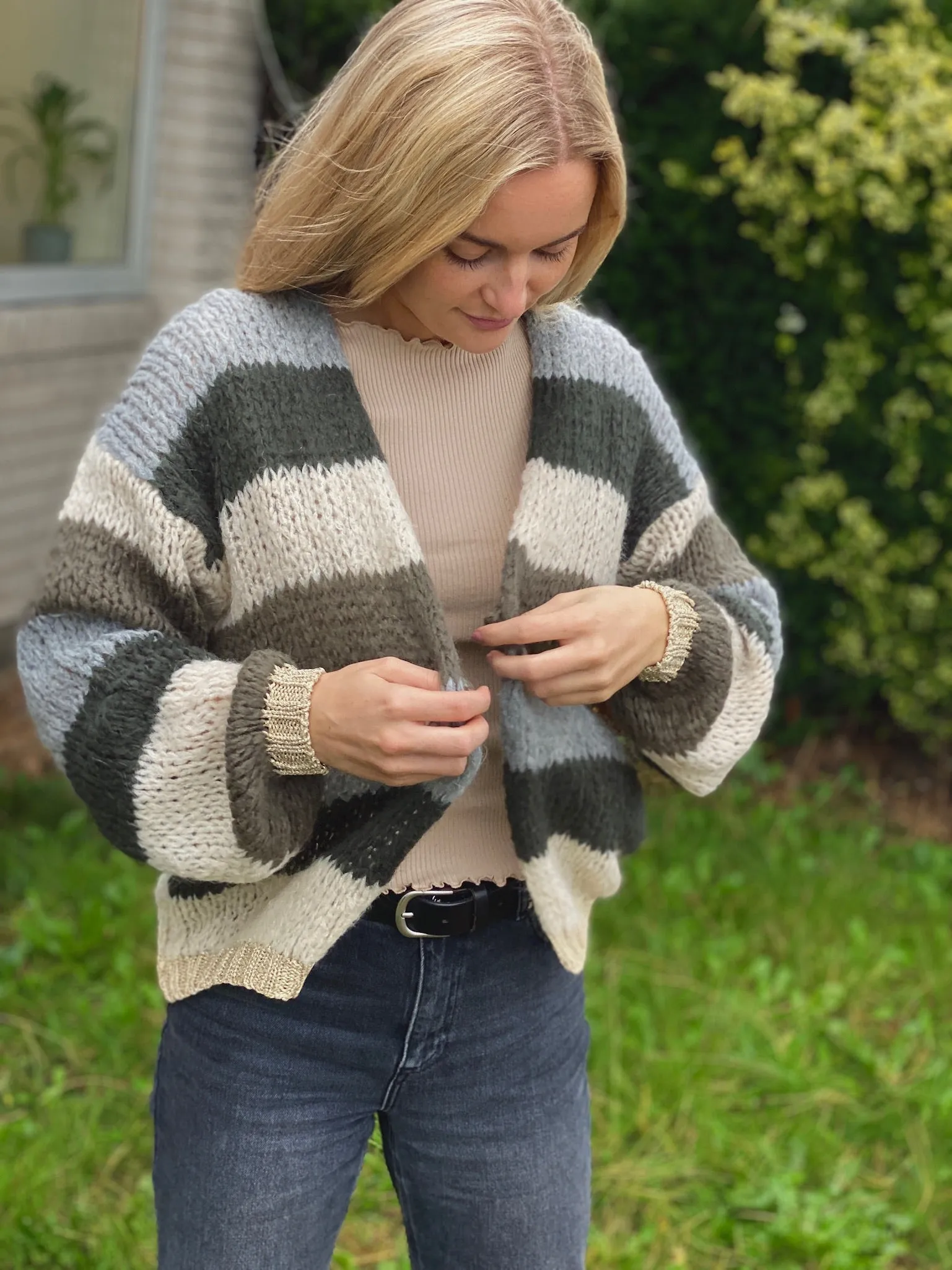 Kala Knit Cardigan Wool - Army/Beige Stripes
