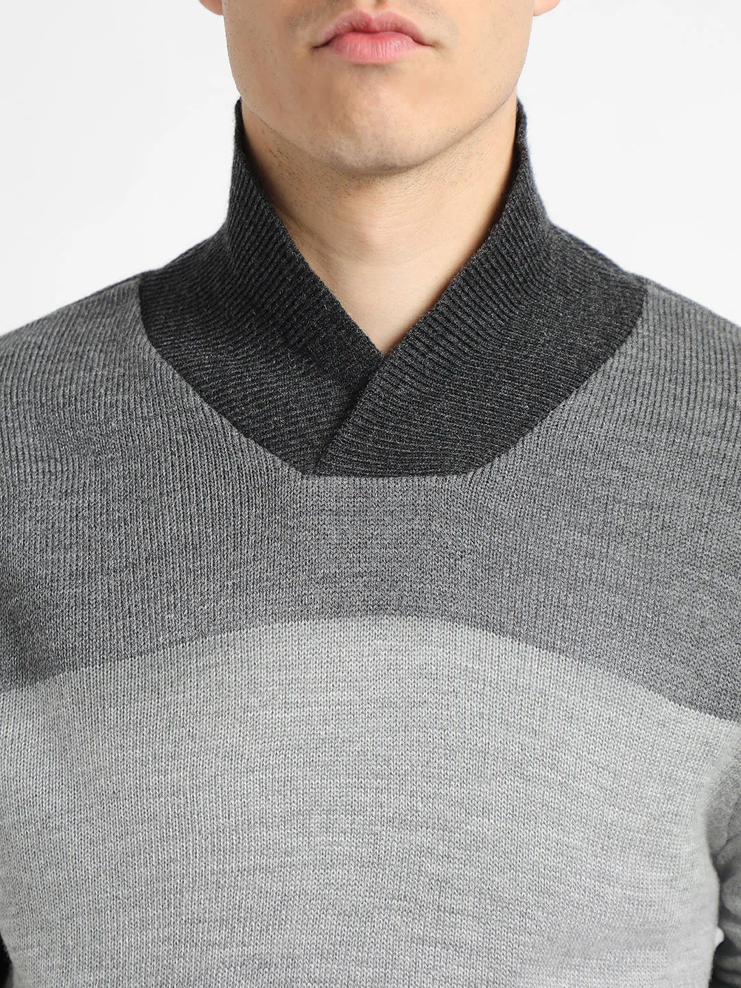 Men's Colourblocked Shawl Collar Long Sleeves Acrylic Pullover Sweater