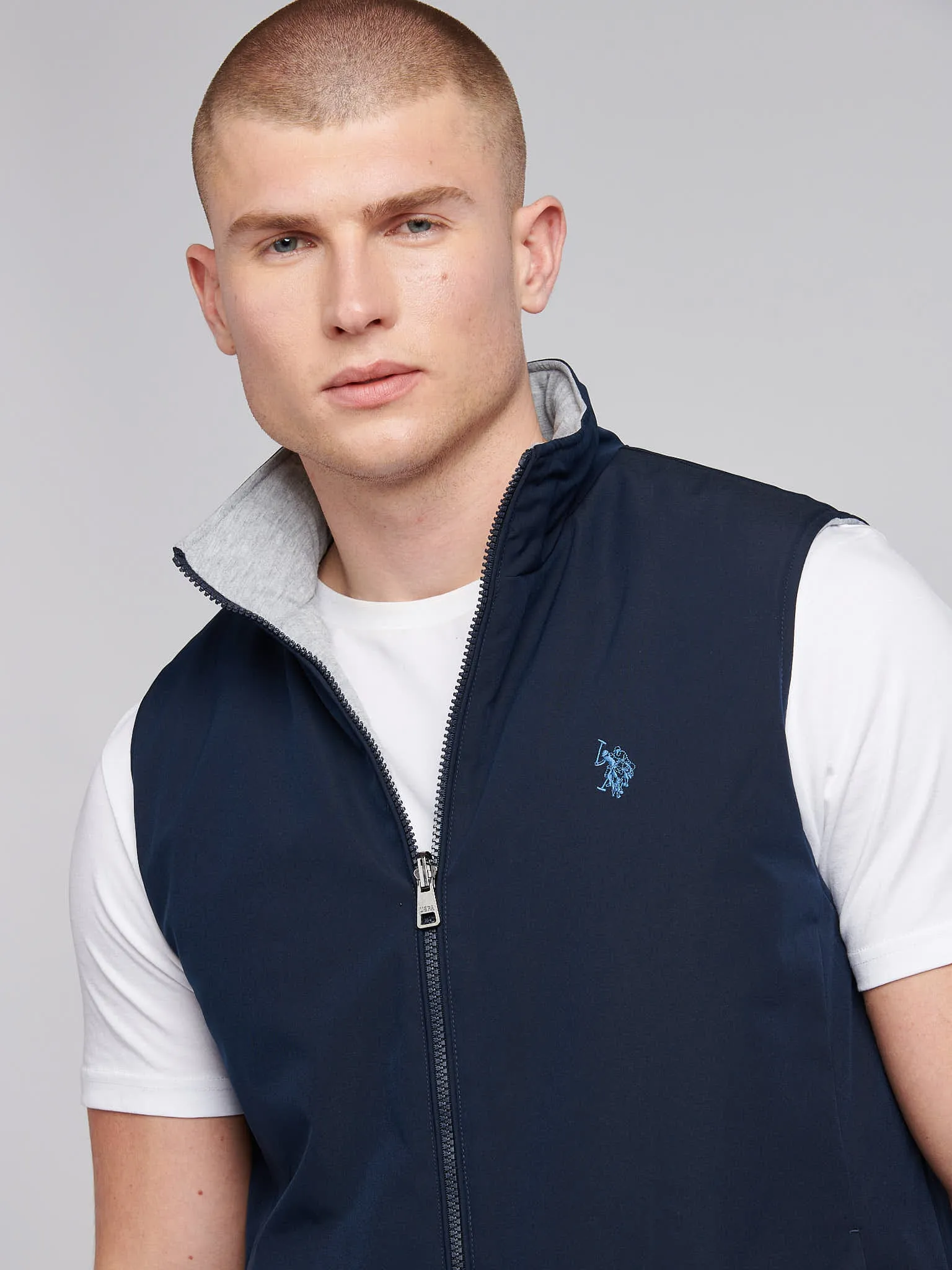 Mens Reversible Clean Front Jersey Lined Gilet in Dark Sapphire Navy / Moonlight Blue DHM
