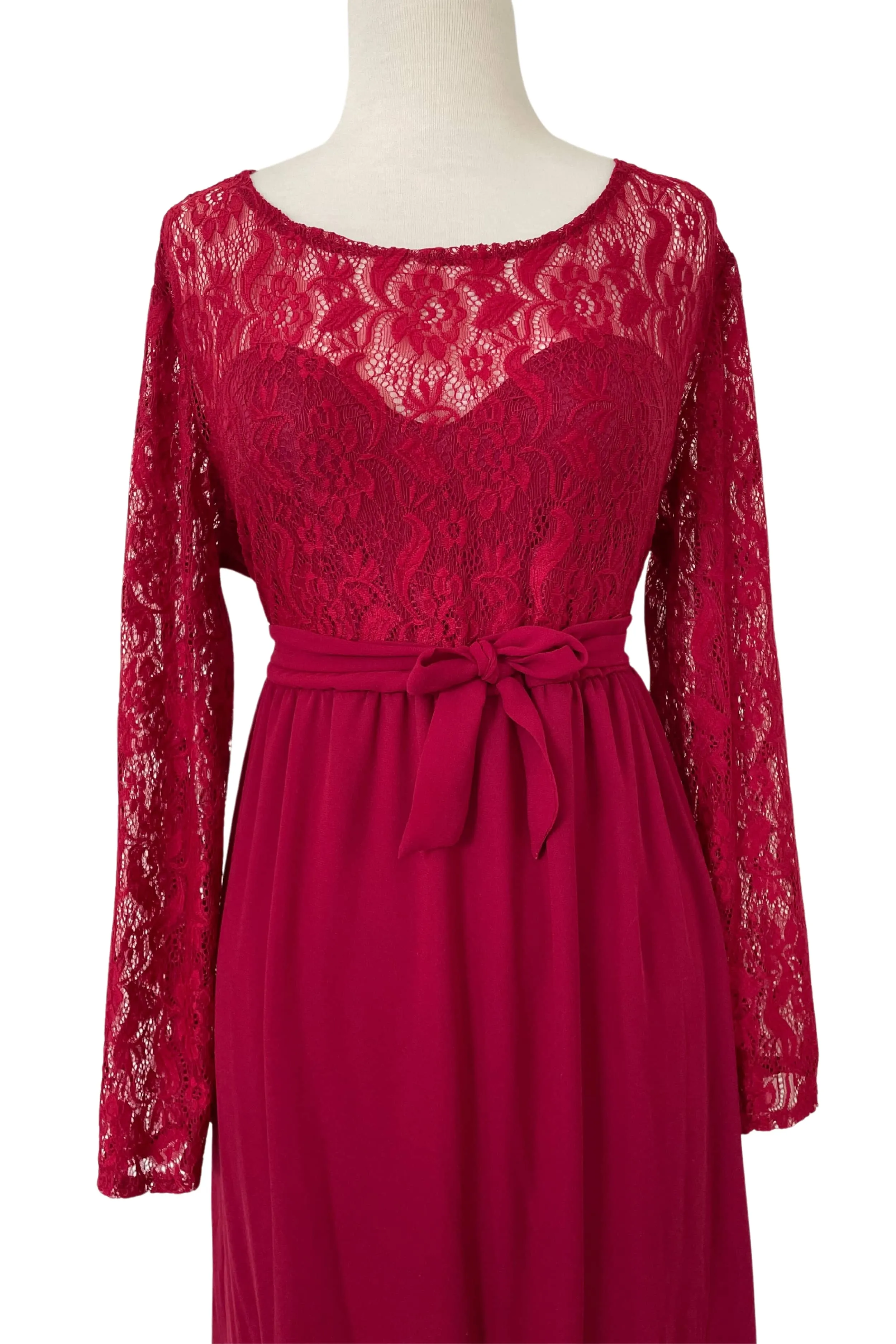 Scarlett Lace Maxi Dress