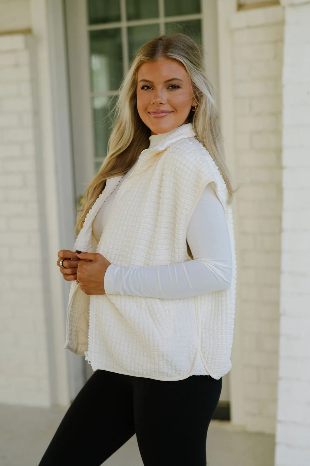 Sleeveless Boxy Vest-Ivory
