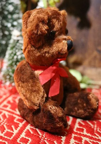 Tin Pail Red Paint Miniature Teddy Bear Festive Gathering
