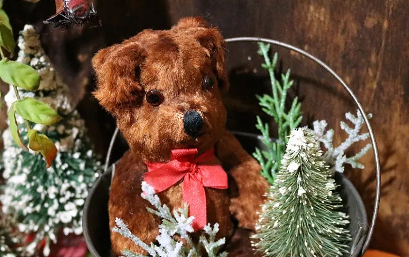 Tin Pail Red Paint Miniature Teddy Bear Festive Gathering