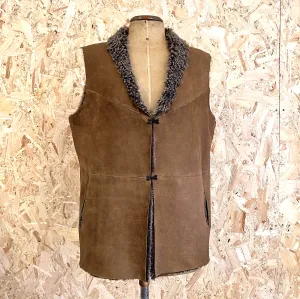YELEK REVERSIBLE GILET / CURLY BROWN